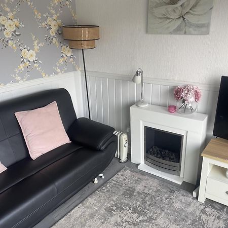 Charming Chalet Nestled In Heart Of Clarach Bay Aberystwyth Buitenkant foto
