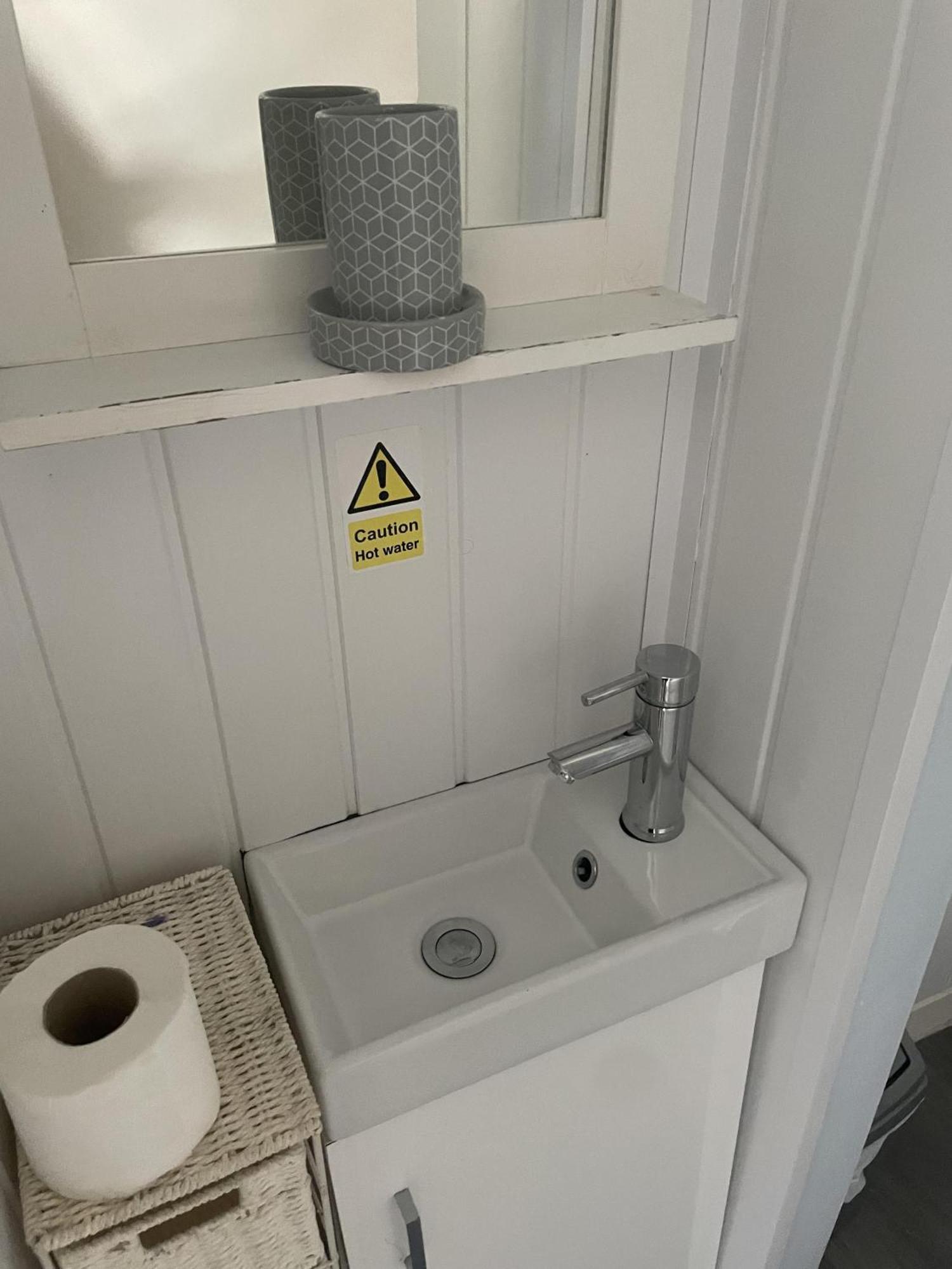 Charming Chalet Nestled In Heart Of Clarach Bay Aberystwyth Buitenkant foto